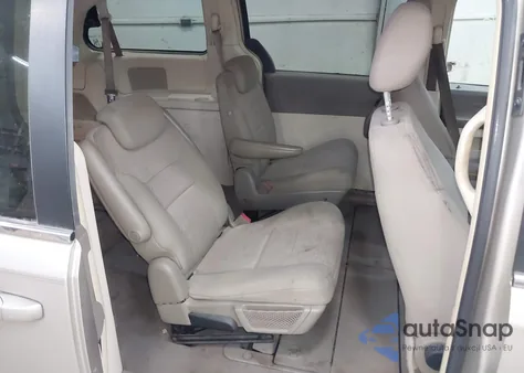 2008 Chrysler Town & Country Touring from USA, damaged, VIN 2A8HR54P08R740705